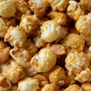 Popcorn sans gluten au beurre de cacahuètes grillées - Popcorn Shed